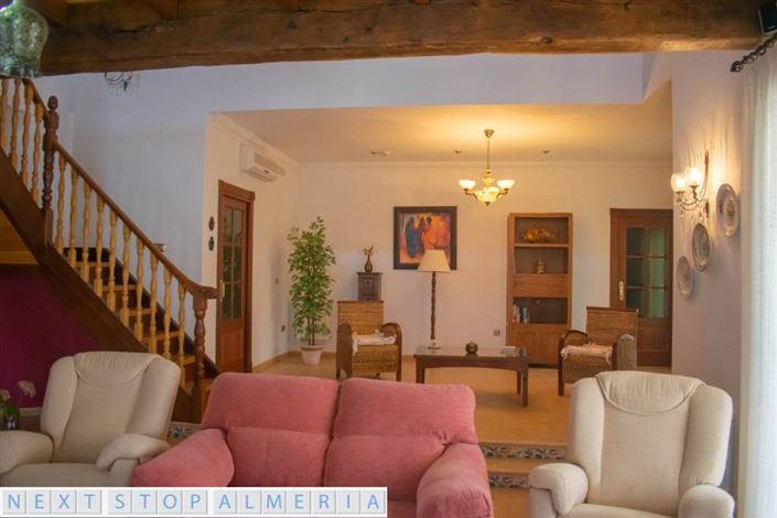 Image No.19-4 Bed Property for sale