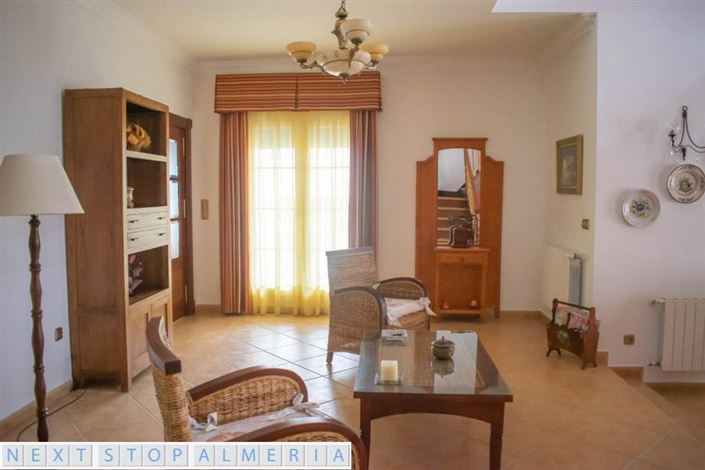 Image No.22-4 Bed Property for sale