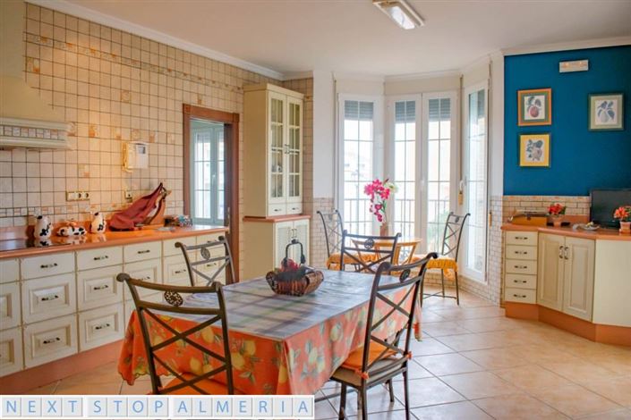 Image No.24-4 Bed Property for sale