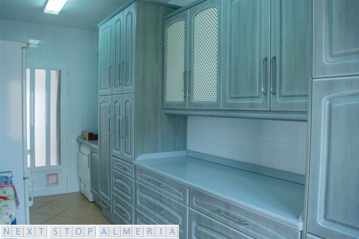 Image No.28-4 Bed Property for sale