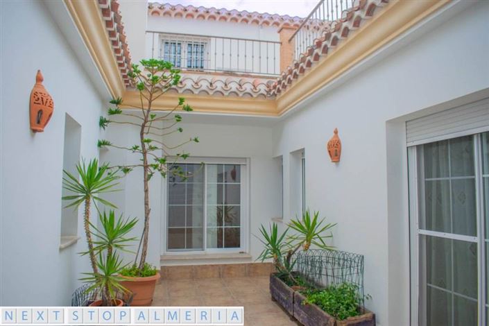 Image No.33-4 Bed Property for sale