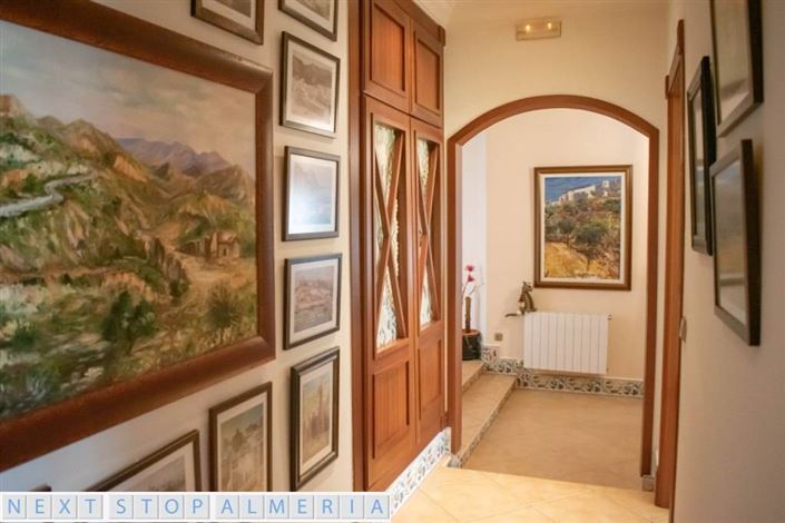 Image No.40-4 Bed Property for sale