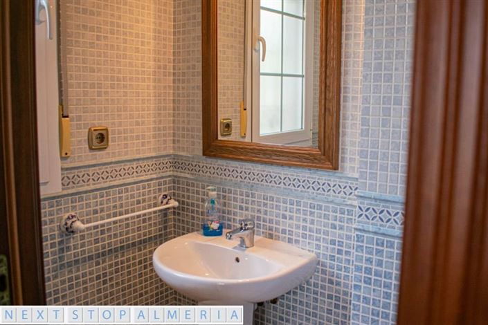 Image No.44-4 Bed Property for sale