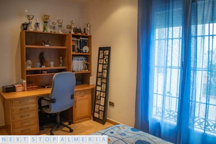 Image No.63-4 Bed Property for sale