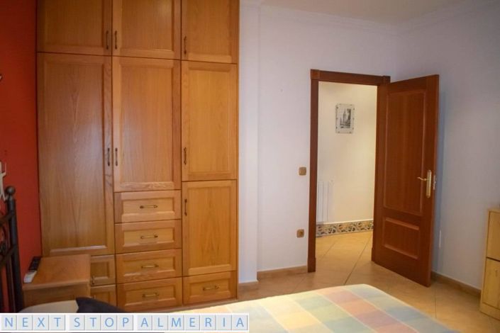 Image No.70-4 Bed Property for sale