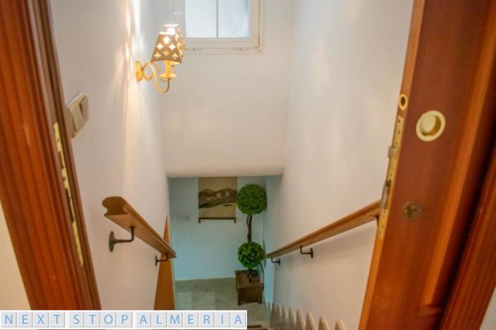 Image No.91-4 Bed Property for sale