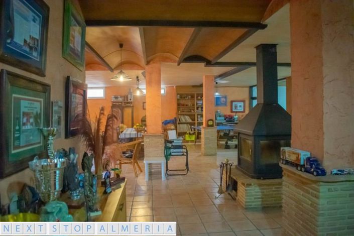 Image No.92-4 Bed Property for sale