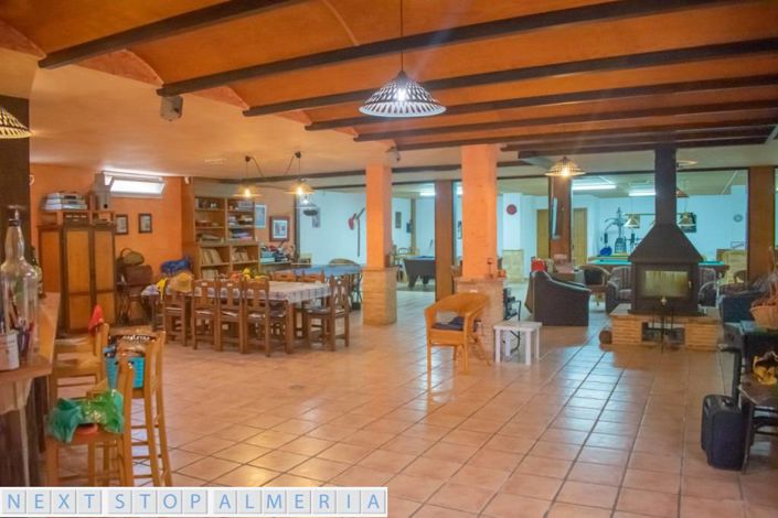 Image No.95-4 Bed Property for sale