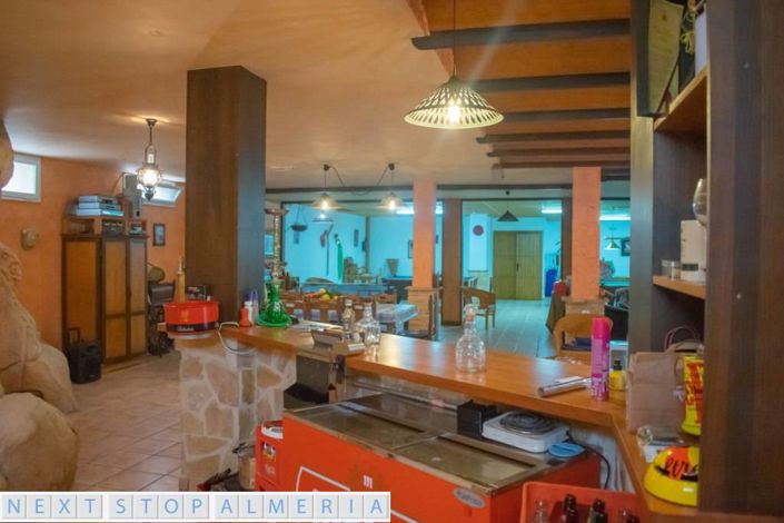 Image No.98-4 Bed Property for sale