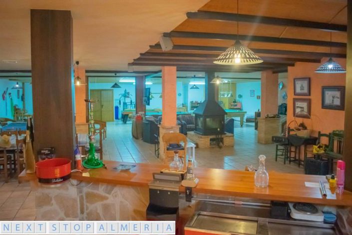 Image No.99-4 Bed Property for sale