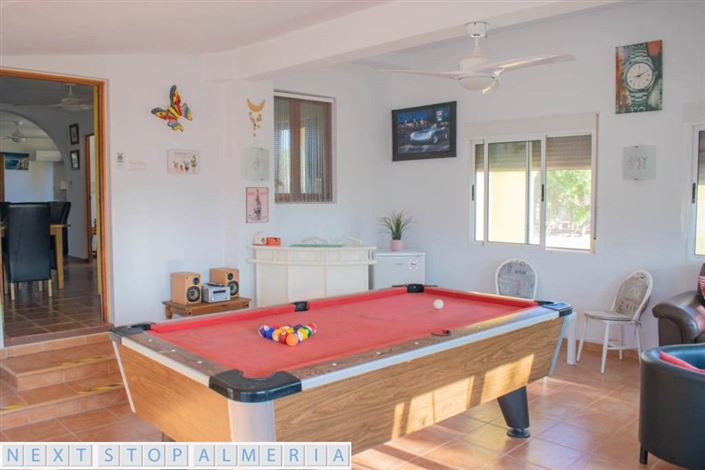 Image No.32-7 Bed Property for sale