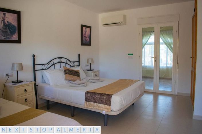 Image No.64-7 Bed Property for sale