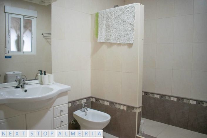 Image No.72-7 Bed Property for sale