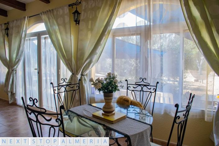 Image No.76-7 Bed Property for sale