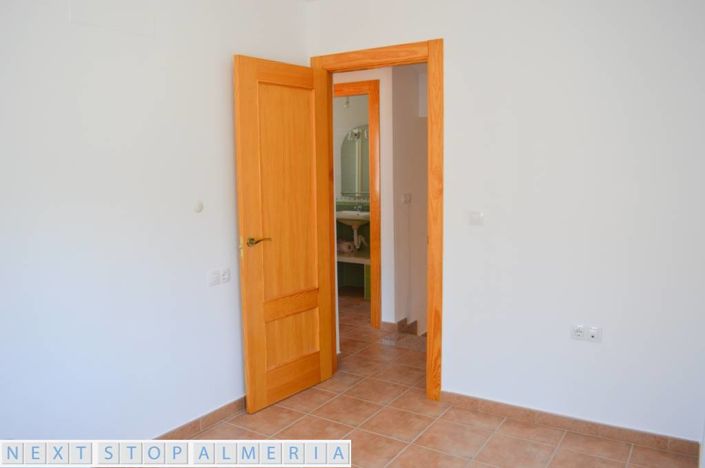 Image No.27-2 Bed Property for sale