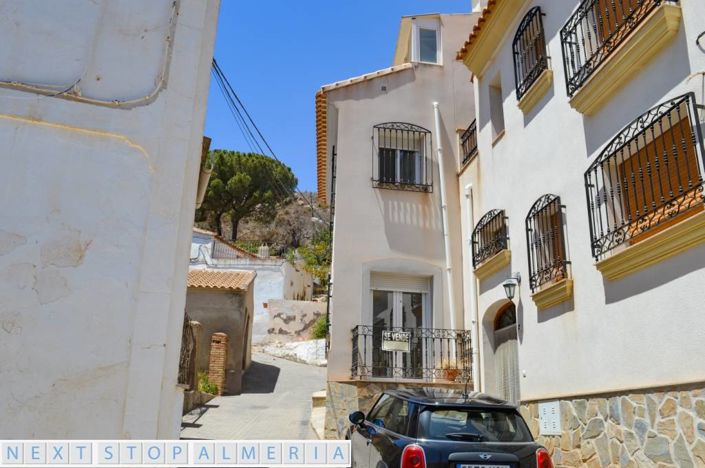 Image No.3-2 Bed Property for sale