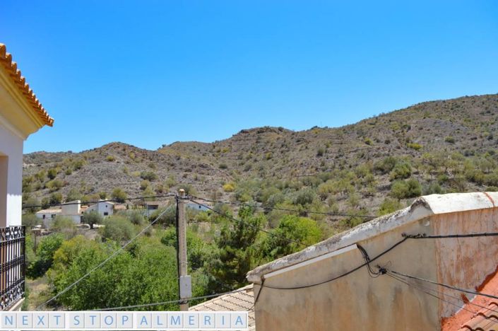 Image No.30-2 Bed Property for sale