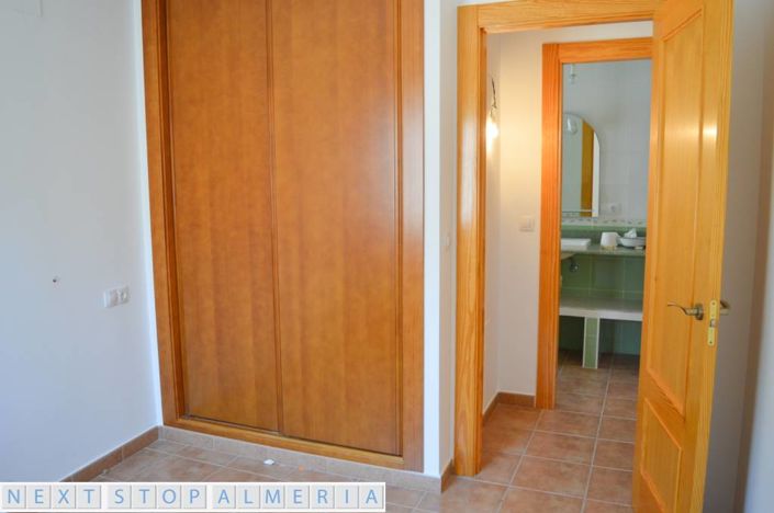 Image No.35-2 Bed Property for sale