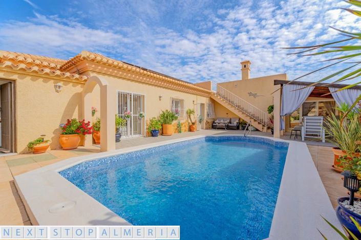 Image No.1-Propriété de 3 chambres à vendre à El Pinar