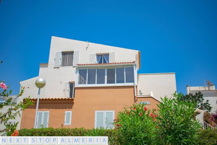 Image No.2-3 Bed Property for sale