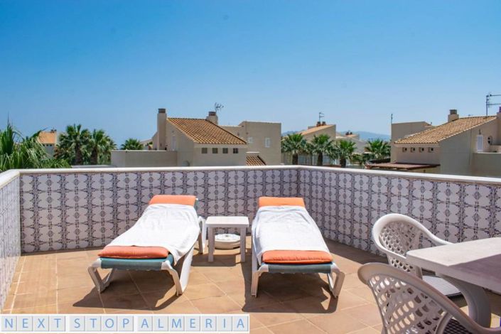 Image No.25-3 Bed Property for sale