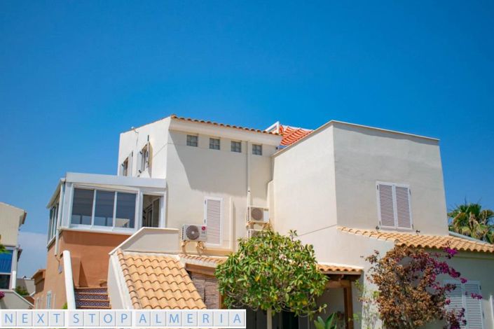 Image No.3-3 Bed Property for sale