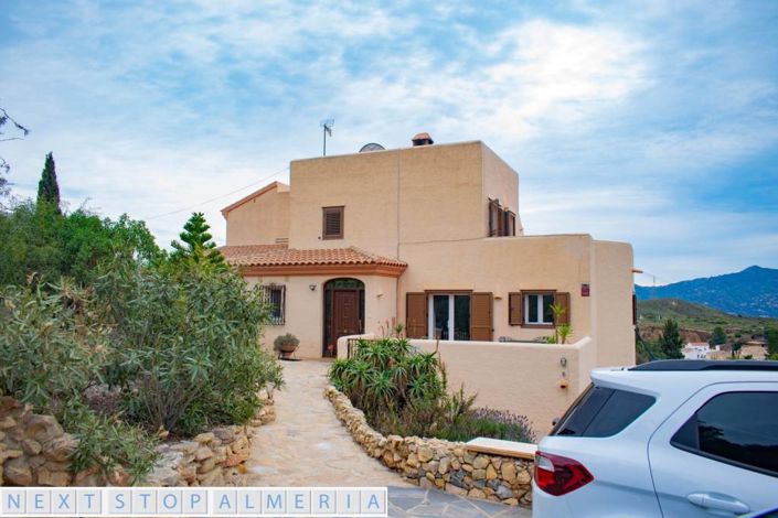 Image No.114-4 Bed Property for sale