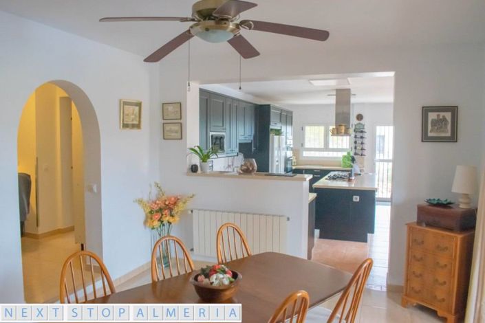 Image No.18-4 Bed Property for sale