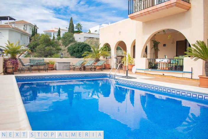 Image No.44-4 Bed Property for sale