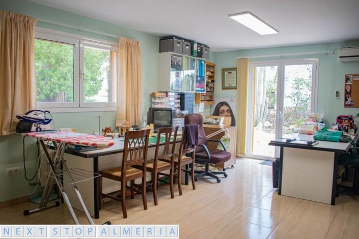 Image No.60-4 Bed Property for sale