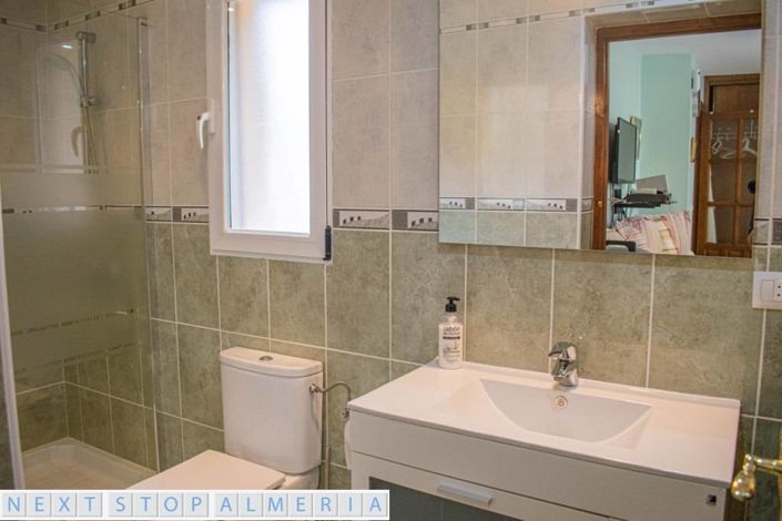 Image No.64-4 Bed Property for sale