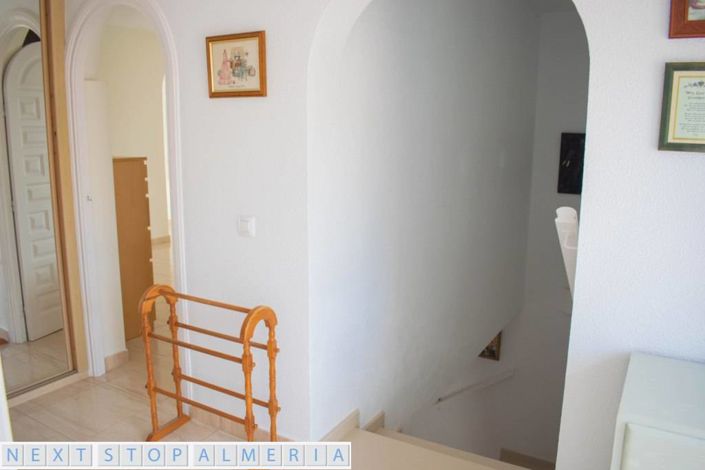 Image No.69-4 Bed Property for sale