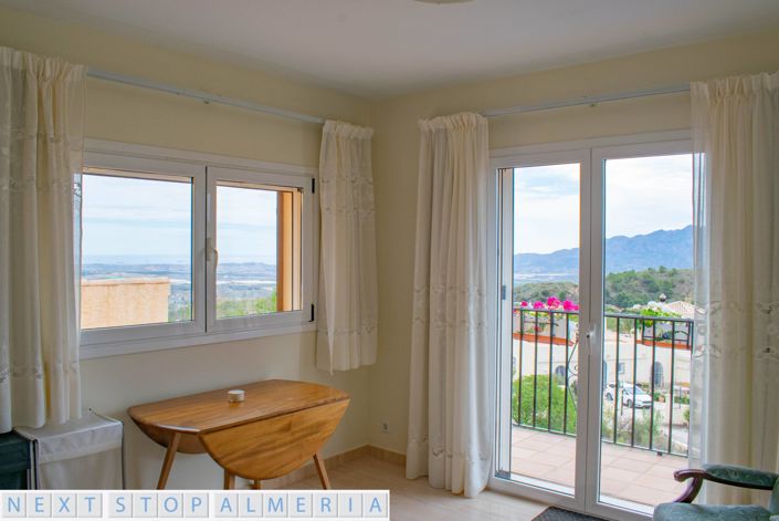 Image No.75-4 Bed Property for sale