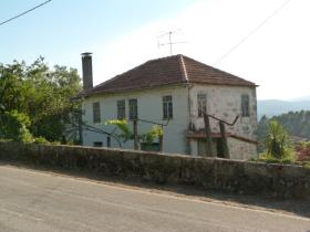 Image No.0-3 Bed Farmhouse for sale