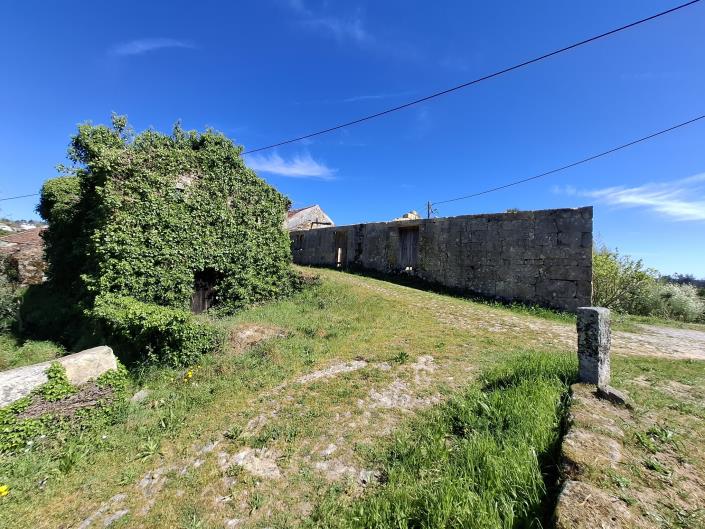 Image No.28-4 Bed Farmhouse for sale