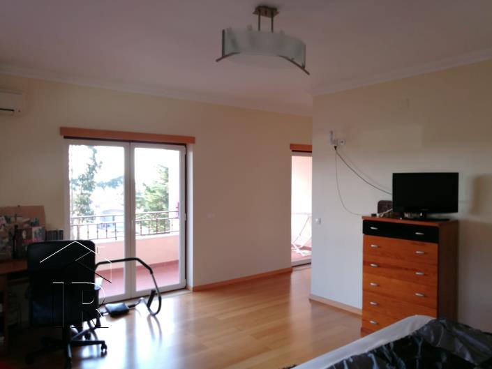 Image No.4-Villa de 4 chambres à vendre à Caldas da Rainha