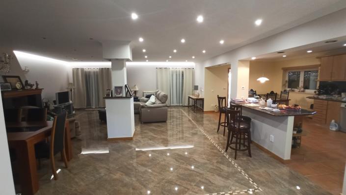 Image No.9-4 Bed Villa / Detached for sale