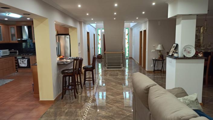 Image No.14-4 Bed Villa / Detached for sale