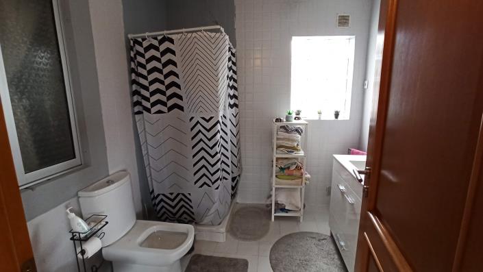 Image No.6-5 Bed Country House for sale