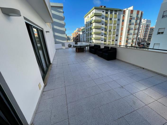 Image No.1-3 Bed Apartment for sale