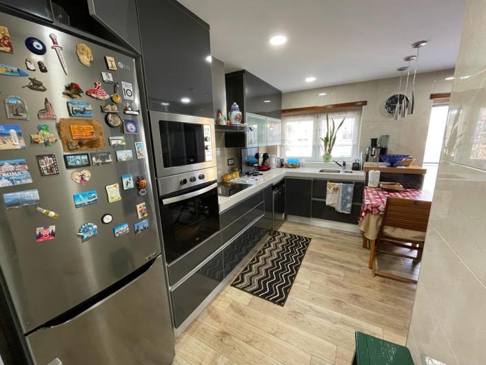 Image No.12-3 Bed Apartment for sale