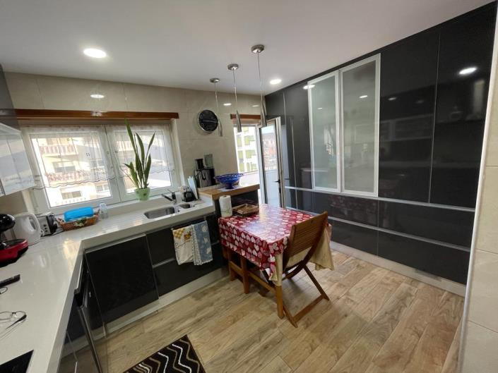 Image No.14-3 Bed Apartment for sale