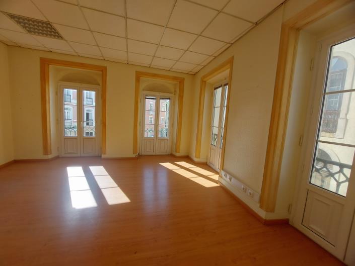 Image No.2-Maison de ville de 4 chambres à vendre à Caldas da Rainha