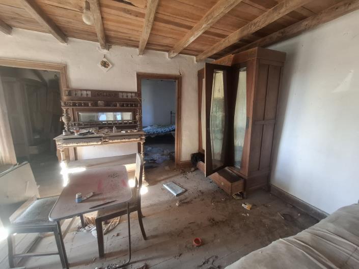 Image No.15-3 Bed Property for sale