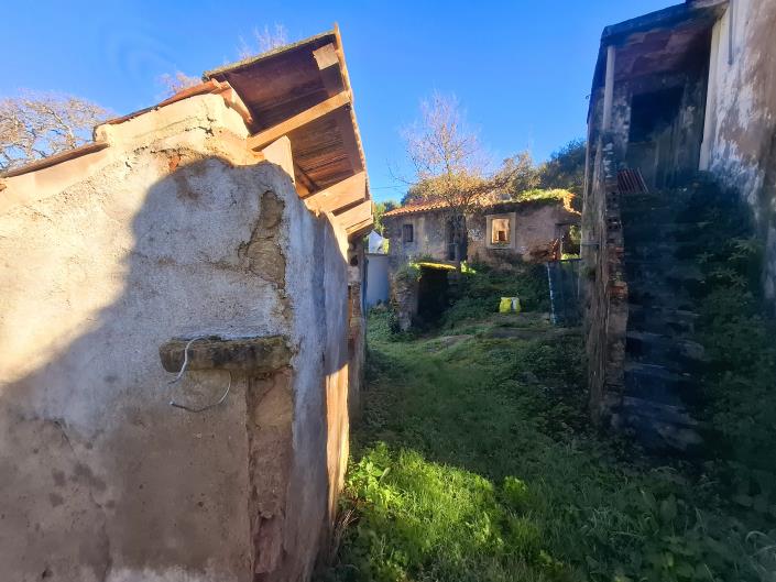 Image No.13-3 Bed Property for sale