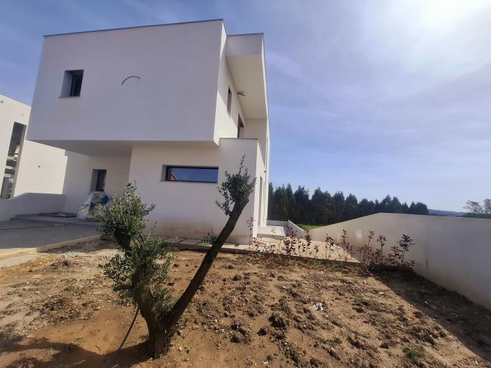 Image No.1-Maison / Villa de 4 chambres à vendre à Caldas da Rainha