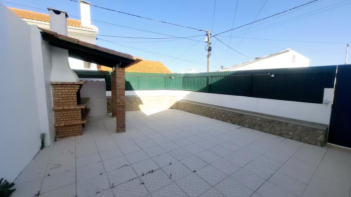 Image No.8-3 Bed Country Property for sale