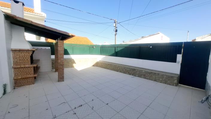 Image No.9-3 Bed Country Property for sale