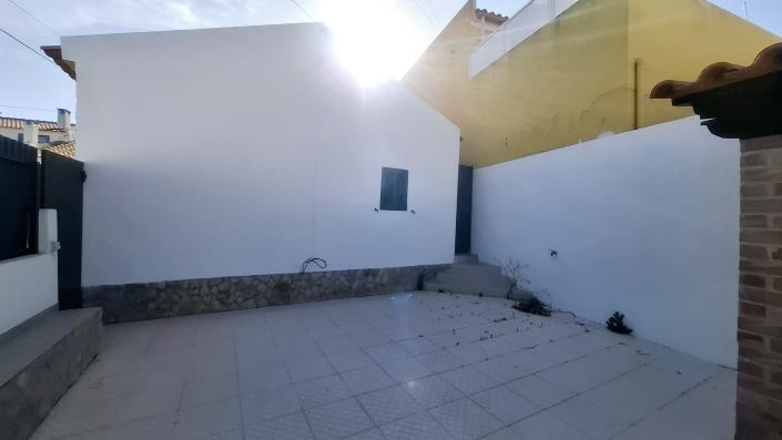 Image No.6-3 Bed Country Property for sale