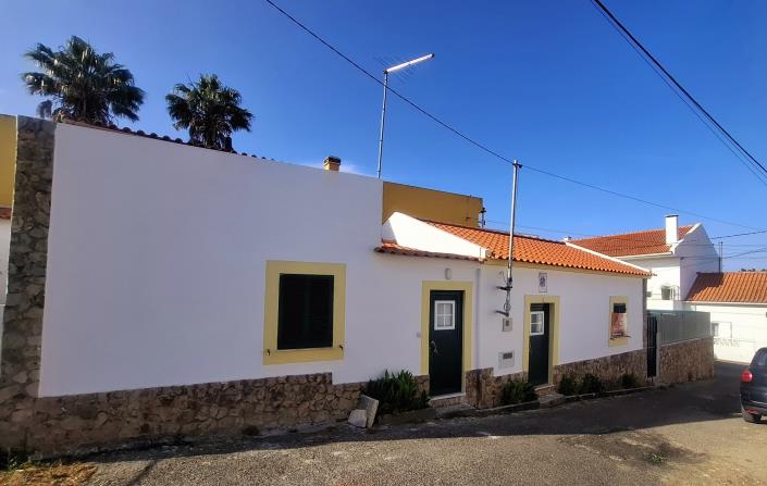 Image No.2-3 Bed Country Property for sale